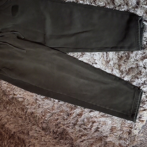 Puma Men's Dark Gray Sweatpants - Picture 2 of 8